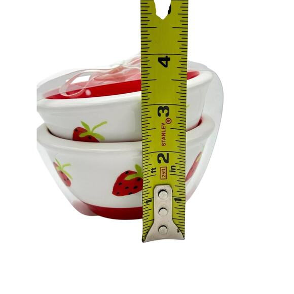 Terramoto Summer Strawberry Ceramic Dessert Prep Bowl Set of 2 NEW - Picture 9 of 9